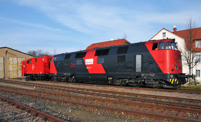 Nach dem Schmieren der Achsen wurde die Fuhre am Mittag zur Abfahrt bereit gestellt. 21.11.11