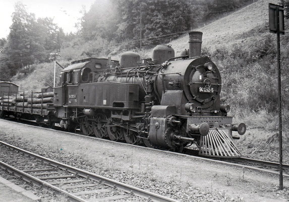 Das hat schon was von Wild-Wild-West... Dampflok 94 1292 mit Güterzug im Westernstil für Filmaufnahmen in Ulbersdorf. 