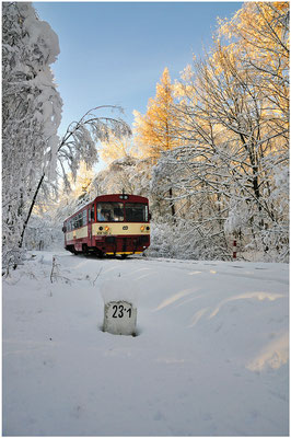 Die Rückleistung bei Horní Poustévna im letzten Tageslicht, viel zu zeitig sind die schönen Sonnenstunden im Winter leider vorbei. 01.12.2012