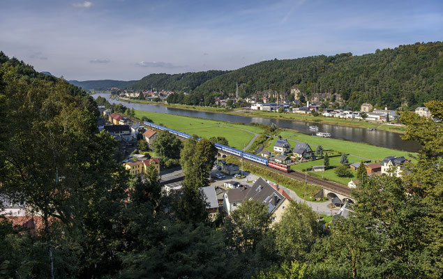 EC in Richtung Prag bei Krippen, September 2016.