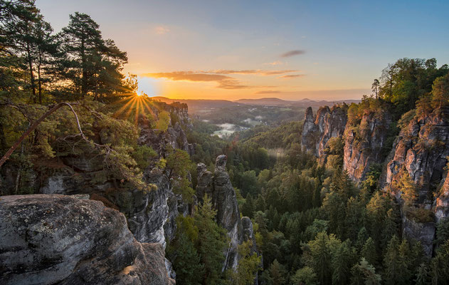 Sonnenaufgang im Basteigebiet.