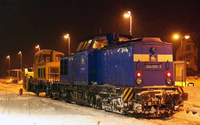 Der Winter lässt nicht locker und fordert auch im Februar mehrmals den Einsatz der Neustädter Schneefräse, hier mit 204 005 der PRESS. 17.02.2010