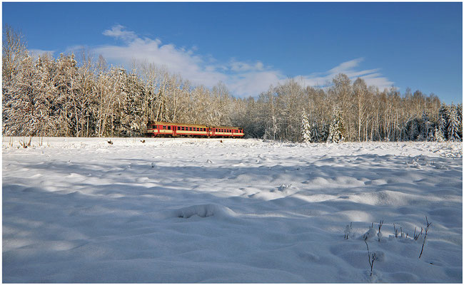 854 225-0 bei Vilémov Richtung Decín. 01.12.2012