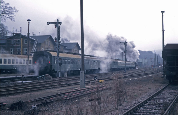 Dampfzug nach Bautzen, Ausfahrt in Neustadt, 1995