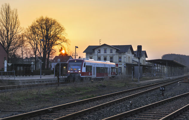 Ausfahrender RS 1 in Neustadt (nach Pirna). März 2017.