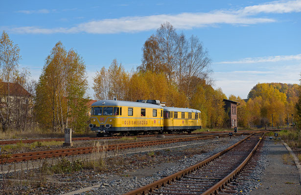 726 002-9 & Steuerwagen der DB Netz Instandhaltung mit Messfahrt Bad Schandau-Sebnitz-Dolni Poustevna-Sebnitz-Neustadt-Pirna. Hier beim Umsetzen an Stellwerk 2 in Neustadt / Sachsen. 05.11.2015