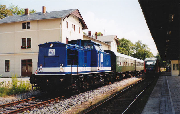 Sonderzug in Sebnitz mit V100 der AHG. Juli 2004, Foto: Archiv Robert Schleusener