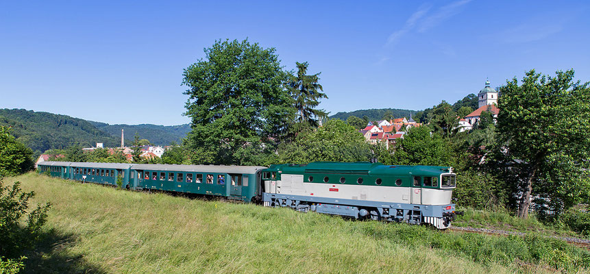 T478.3001 am Os 6652 Decin-Rumburk bei Benesov nad Ploucnicí. 18.06.16, Foto: Jürgen Vogel