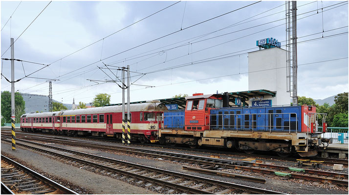 Doch der 854ér hatte Probleme mit den Bremsen, wurde 90min. nach geplanter Abfahrt von 714 218-5 ins BW geschleppt und durch einen Regio Nova ersetzt. 23.06.2013