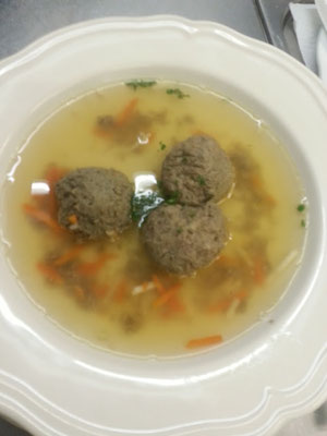 Leberknödelsuppe