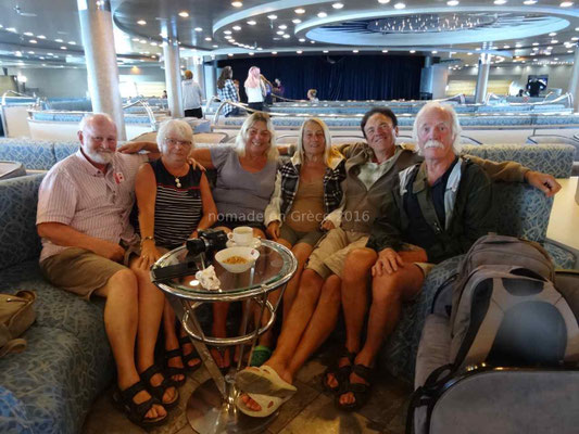 Sur le bateau avec Lee, Monique, Fernand et John.