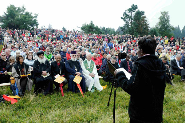 Lesung des Evangeliums durch Dr. Agnes Abuom, Kenia 