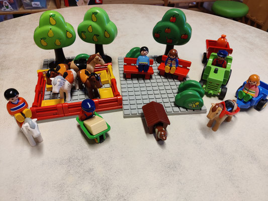 EI140 Manege Playmobil 123