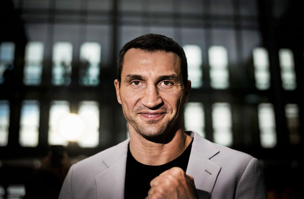 Boxer Wladimir Klitschko posiert für ein Portrait. Corporate-Fotografie, Businessportrait Portrait 