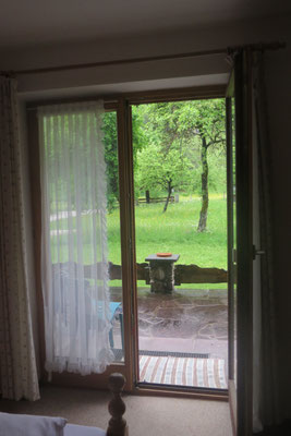 Zimmer Erdgeschoss mit Terasse