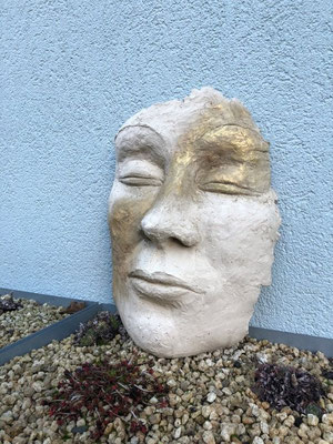 Maske -Ton hochgebrannt mit goldener Patina - Höhe ca. 60 cm - 2019 - 400.- €