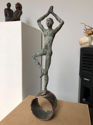 Yogamann - Plastiform mit Bronzepatina - Höhe ca. 52 cm (2016)