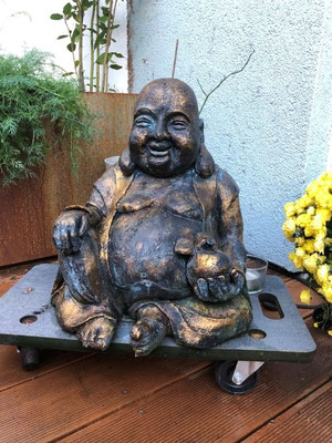 Lucky Budda - Beton mit Patina - 2015 - unverkäuflich, aber reproduzierbar - 700.- €