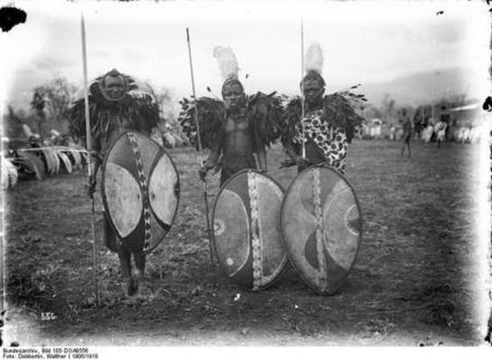 Guerrieri masai dell'epoca coloniale.