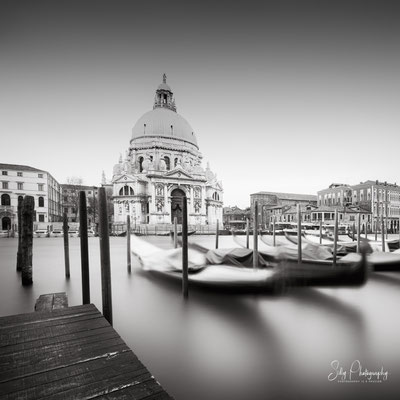 Venedig / Venezia, Santa Maria della Salute, Gondeln, Italien, Langzeitbelichtung, 2017, © Silly Photography