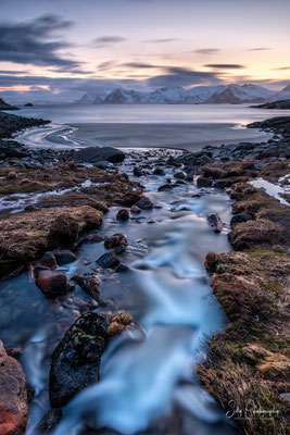 Lofoten, Wasserfall, Langzeitbelichtung, 2019, © Silly Photography