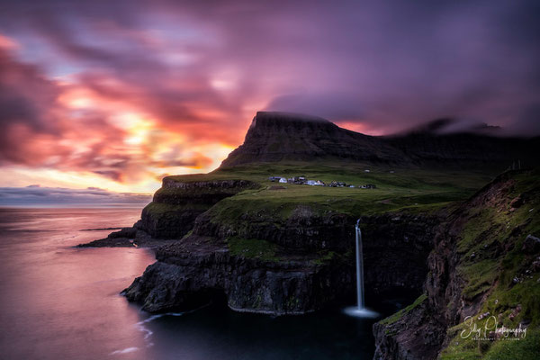 Färöer / Faroe Island, Gásadalur, Langzeitbelichtung, 2017, © Silly Photography