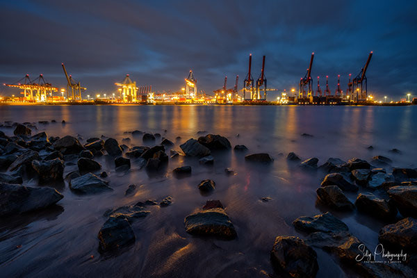 Hamburg / Elbstrand, Hamburger Hafen, Neumühlen, 2021, © Silly Photography