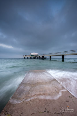 Timmendorfer Strand, Ostsee, Seebrücke, Teehaus, "Wolkenlos", Langzeitbelichtung, 2020, © Silly Photography