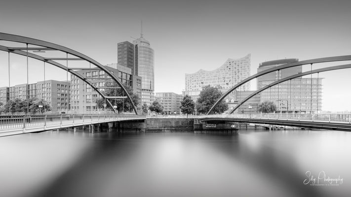 Hamburg / Hafencity, Hamburger Hafen, Langzeitbelichtung, 2020, © Silly Photography