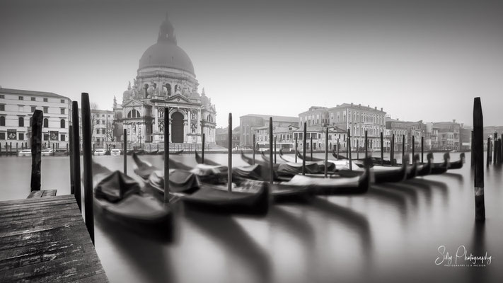 Venedig / Venezia, Santa Maria della Salute, Gondeln, Italien, Langzeitbelichtung, 2017, © Silly Photography
