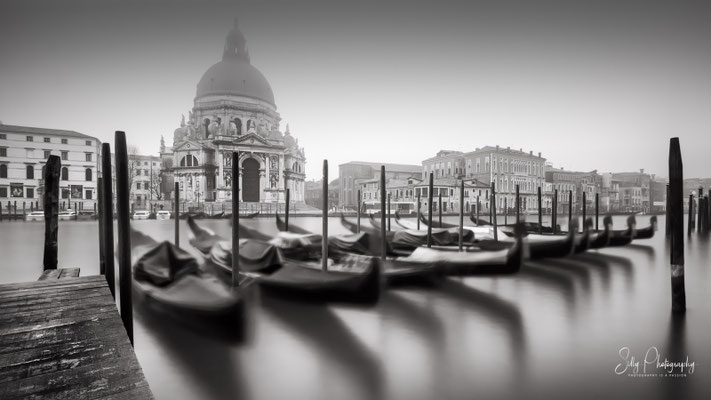 Venedig / Venezia, Santa Maria della Salute, Gondeln, Italien, Langzeitbelichtung, 2017, © Silly Photography