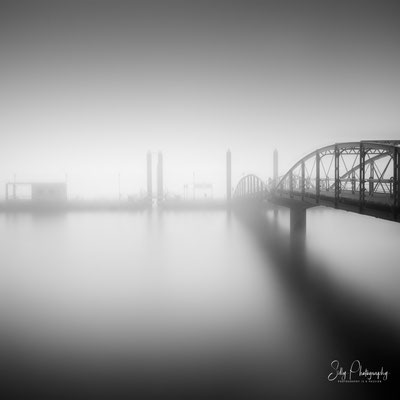 Hamburg / Hamburger Hafen, Fähranleger Fischmarkt, Langzeitbelichtung, 2018, © Silly Photography