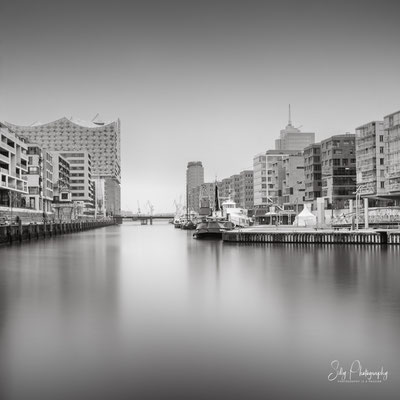 Hamburg / Hafencity, Elbphilharmonie, Langzeitbelichtung, 2021, © Silly Photography