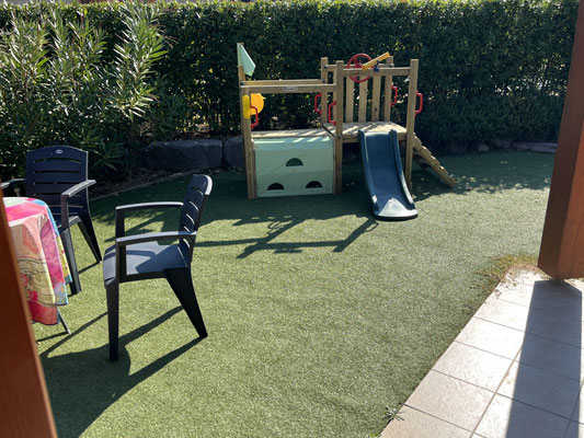 Houten speeltoestel voor de allerkleinsten