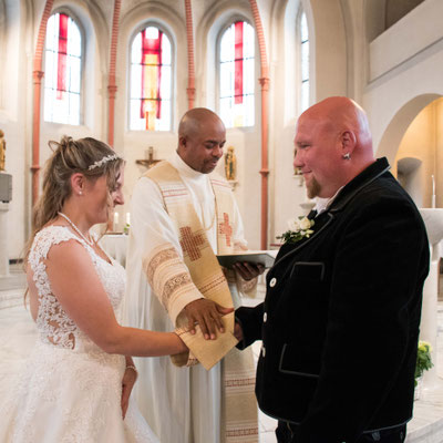 Hochzeit Nagold  Hochzeitsreportage Nagold  Wedding Nagold Hochzeit Kirche Nagold Hochzeitsfotograf