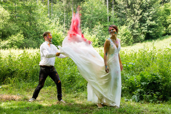 Flippiges Afterwedding Shooting Nähe Freudenstadt  Außergewöhnliche Hochzeitsbilder Nähe Nagold