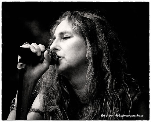 Kozmic Blue / Maggie Mackenthun