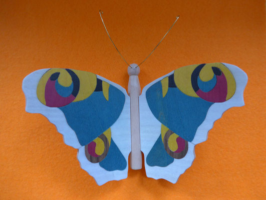 Papillon - modèle Paon du jour - marqueterie