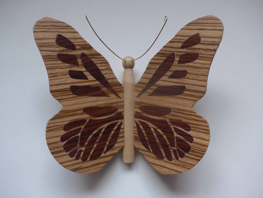 Papillon - modèle Monarque - marqueterie