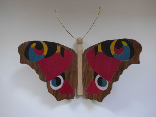 Papillon - modèle Paon du jour - marqueterie