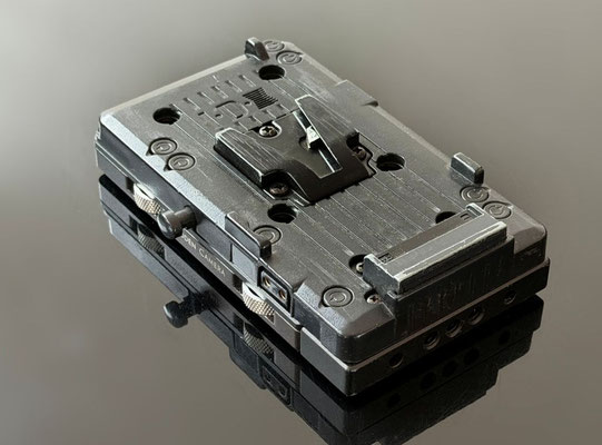 Puhlmann Cine - PC.15.5754 - Wooden Camera V-Moun Plate for RED