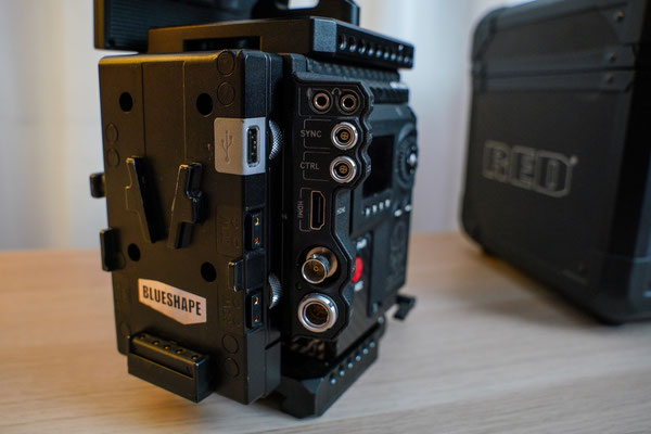 Puhlmann Cine - RED DSMC2 Weapon Helium 8K Digital Camera Set