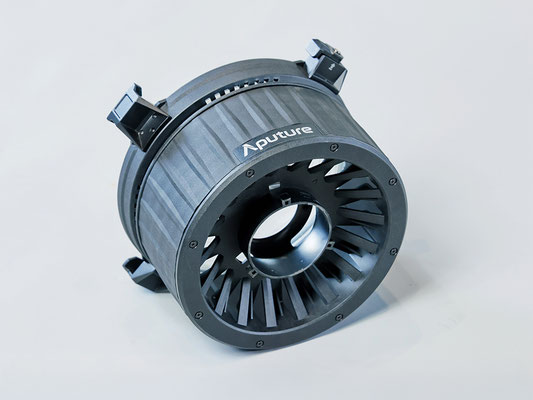 puhlmann.tv - Aputure F10 Fresnel