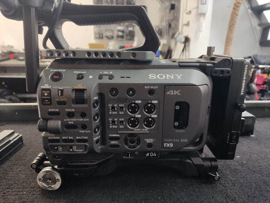 PC.15.4991 - Sony FX-9 Digital Camera Set