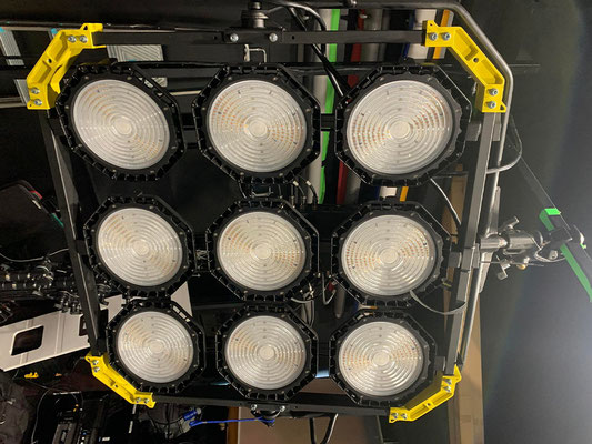 Puhlmann Cine - Lightstar Luxed-9 Bi-Color LED Spotlight Set