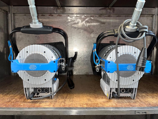 Puhlmann Puhlmann Cine - ARRI L7-C Focusable Fresnel LED Light Set (2 pcs.)