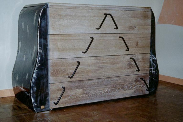 commode quatre tiroirs 