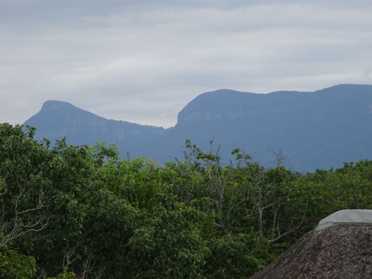 Blick vom "Klassenzimmer" nach Südwesten in die "Drakensberge"