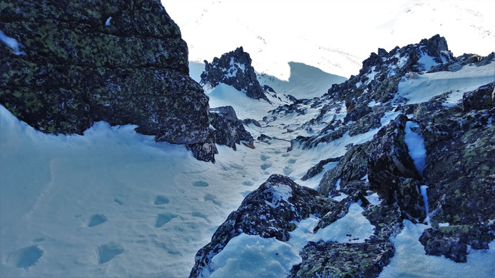 Le couloir à la moitié de la face, Pic du Thabor