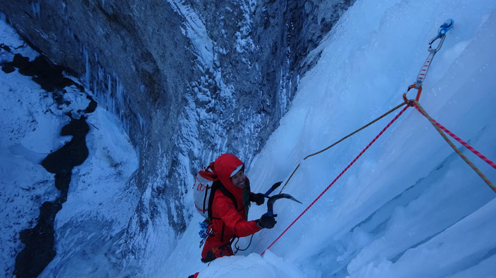 Gaëtan dans Glacenost - Cascade de glace - Bramans
